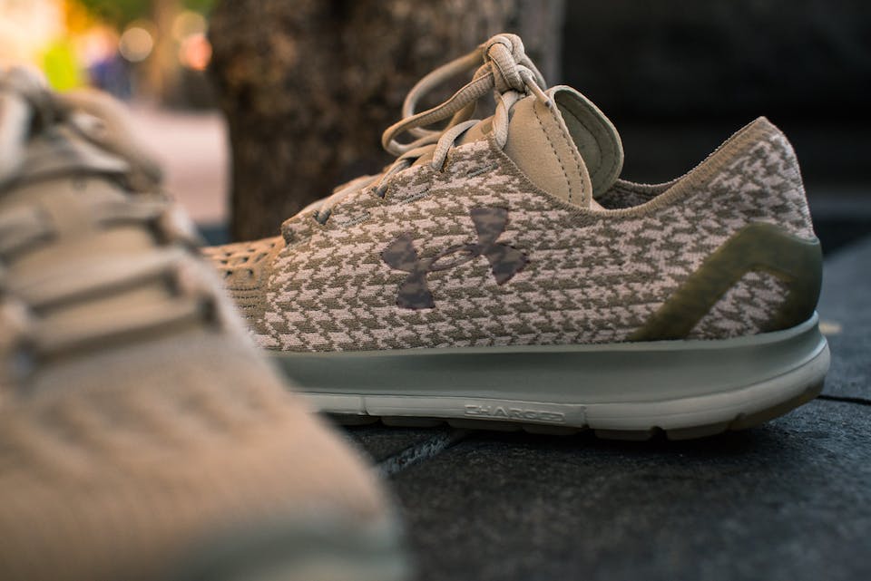 under_armour_slingride-herringbone_05