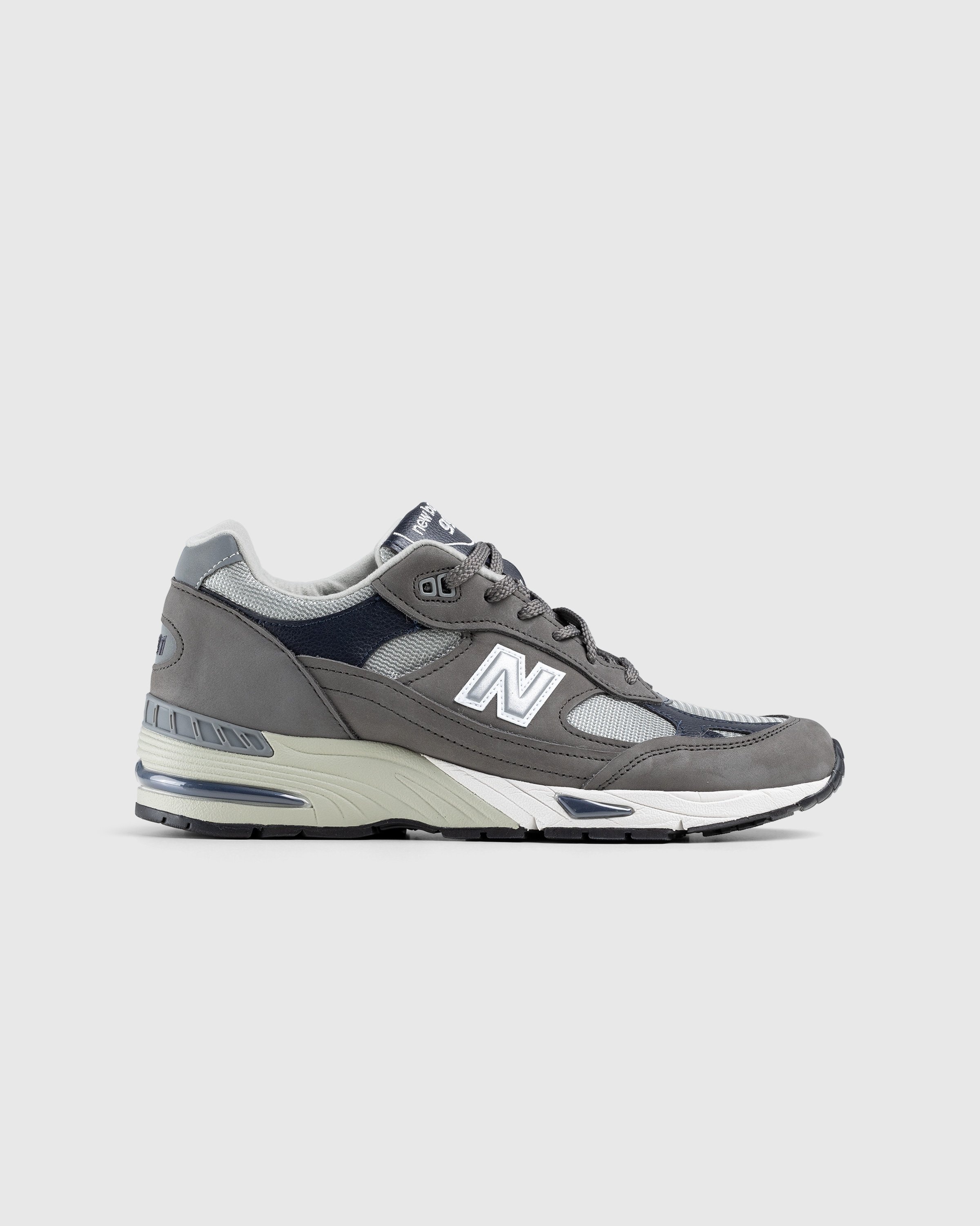 New balance grey navy online