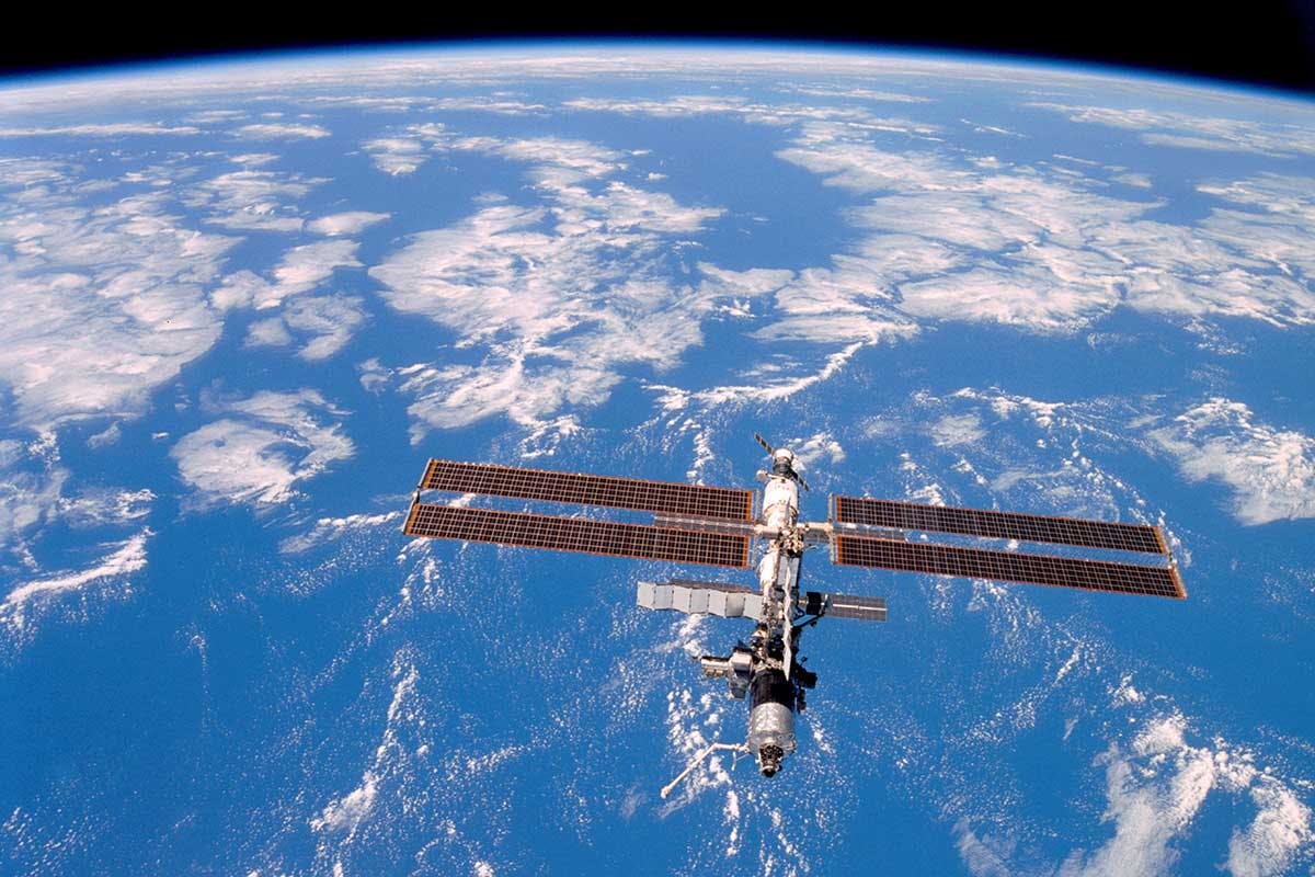 Space X Will Take You on a Trip to ISS for $55 Million Per Ticket