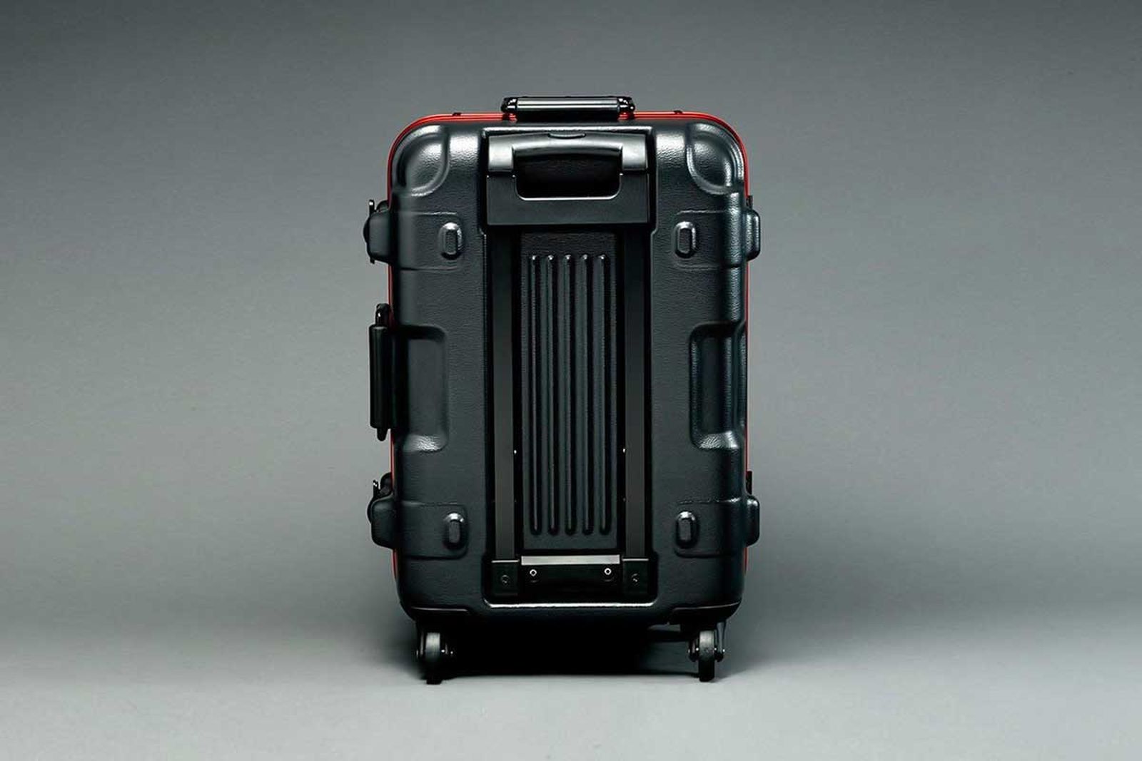 gundam-suitcase-5
