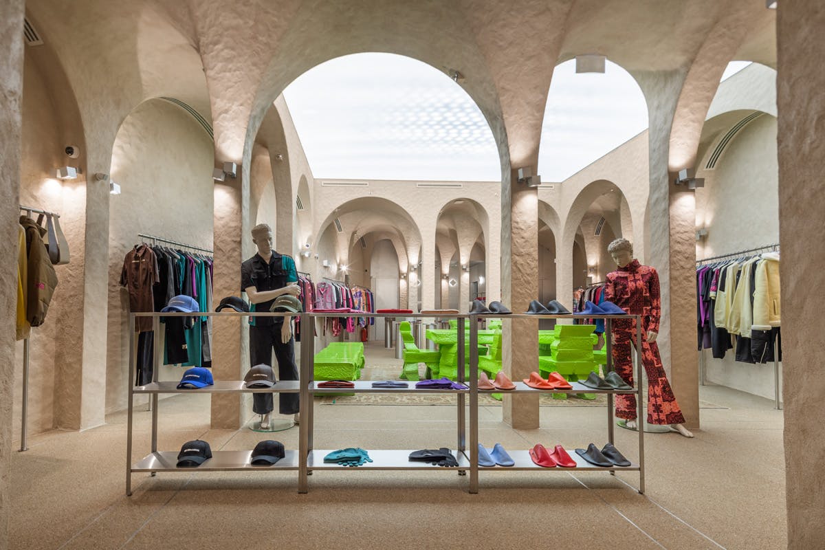 les-benjamins-new-dubai-store-14