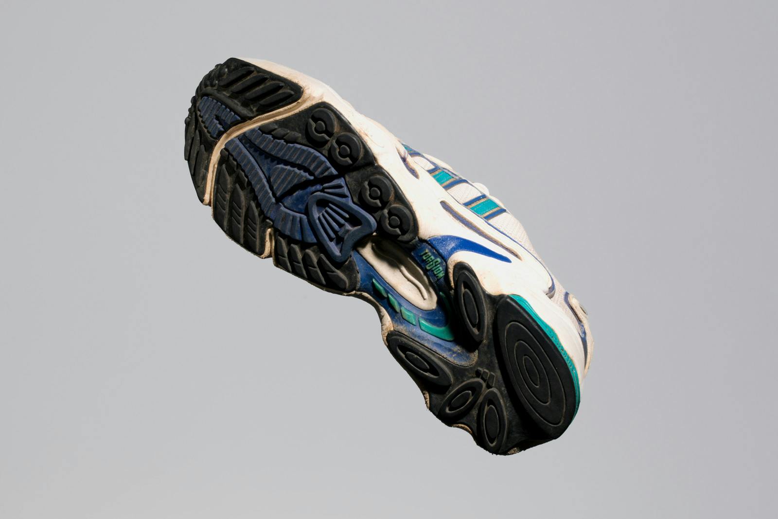 adidas-ozweego-geneology-13