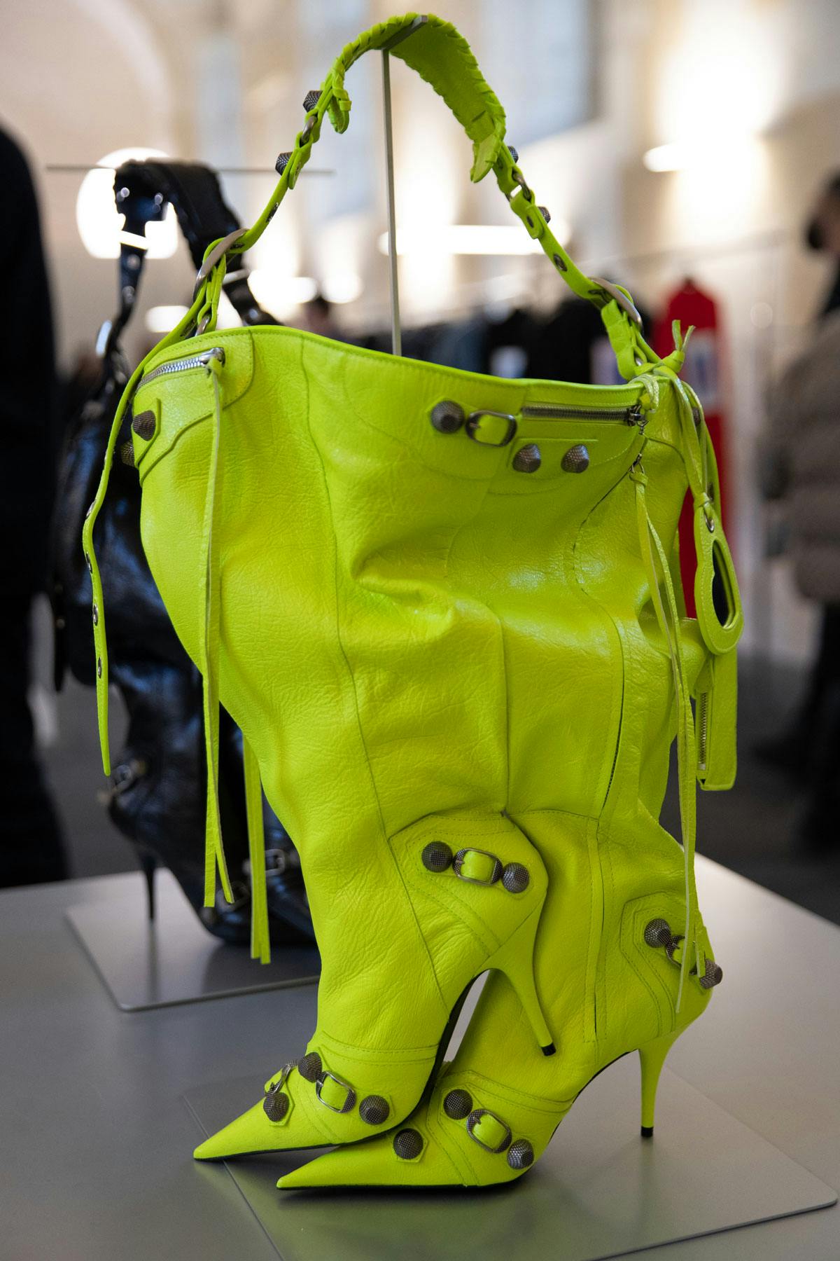 best-it-bags-fall-winter-2022-balenciaga