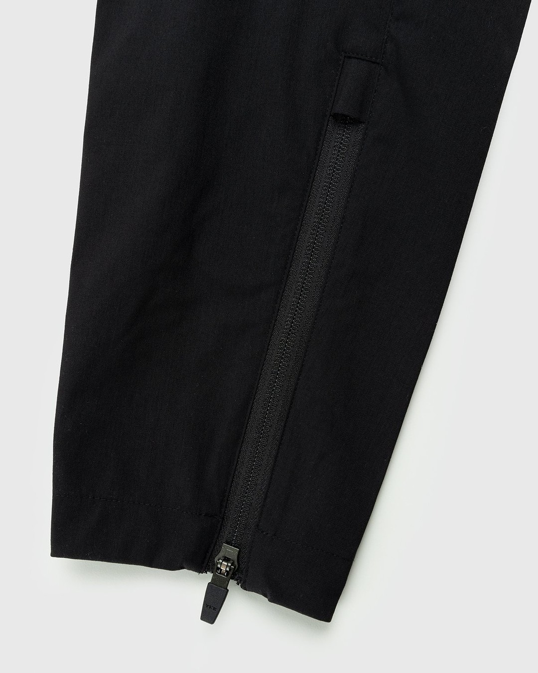 ACRONYM – P10A-E Cargo Pants Black - Cargo Pants - Black - Image 4
