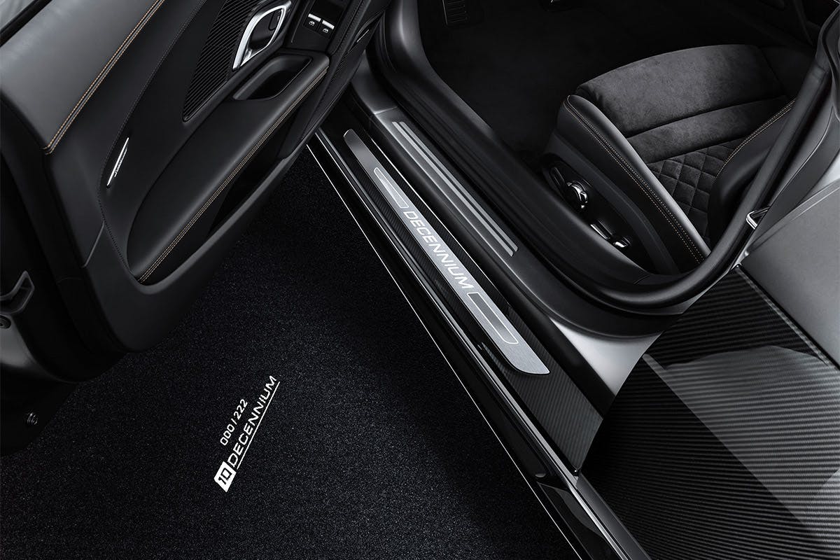 audi r8 v10 decennium