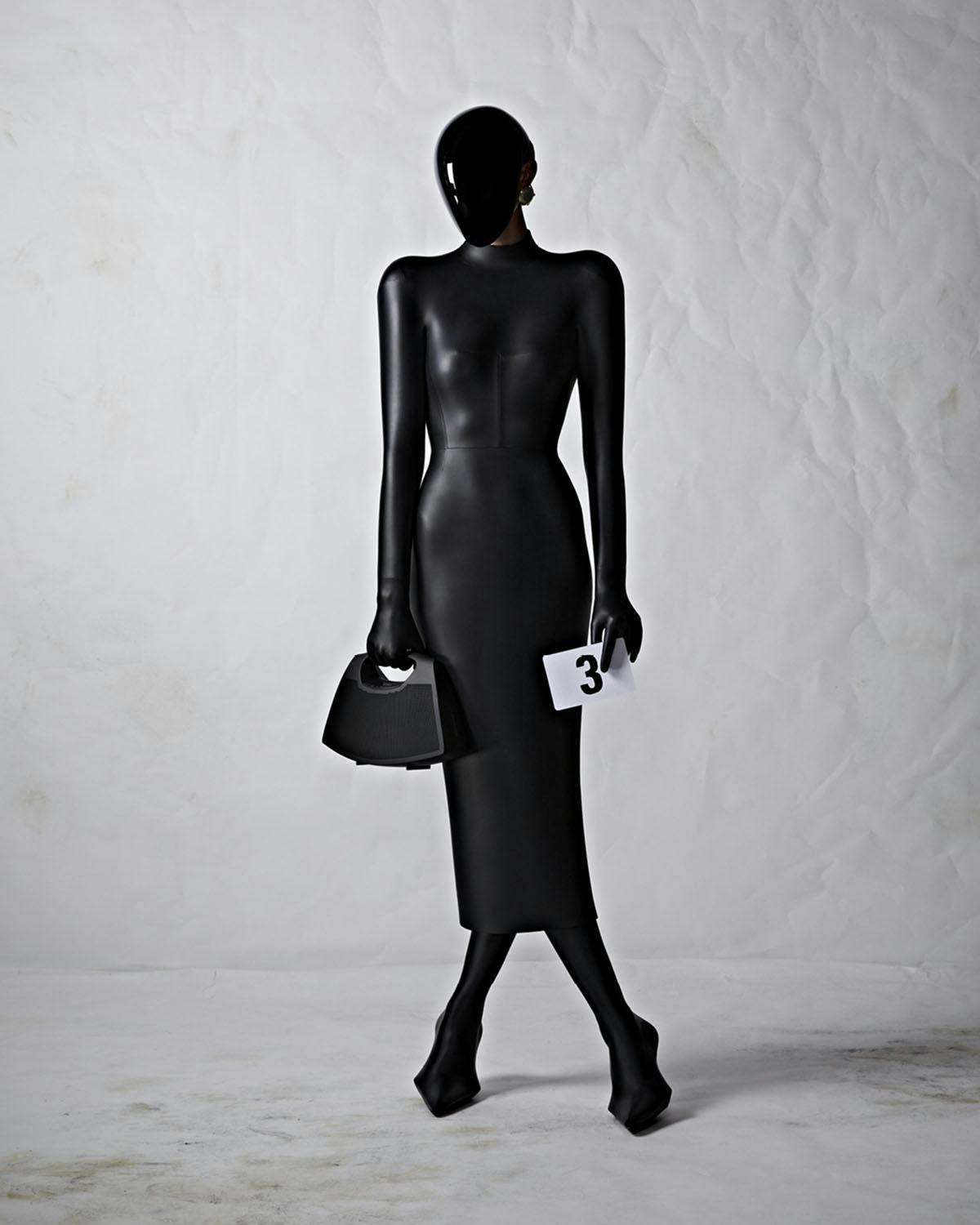 balenciaga-couture-2022-kim-kardashian-3