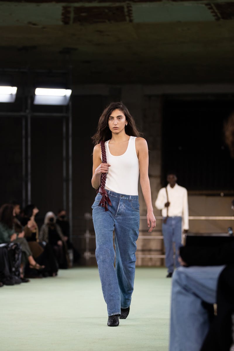 bottega-veneta-fall-winter-2022-collection-runway-show-18