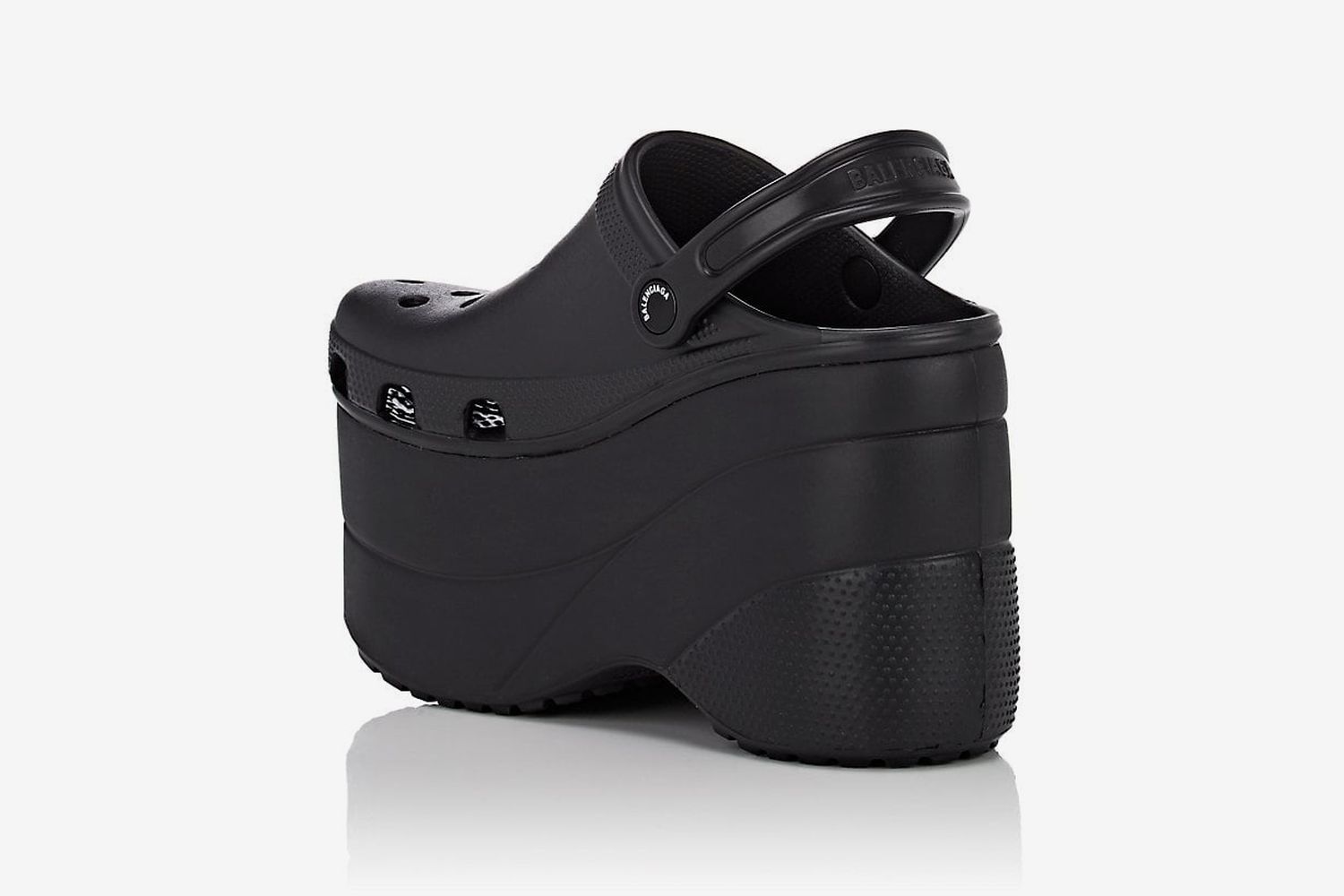 Konkurrere direkte rigdom Balenciaga Platform Crocs: Release Date, Price & More Info