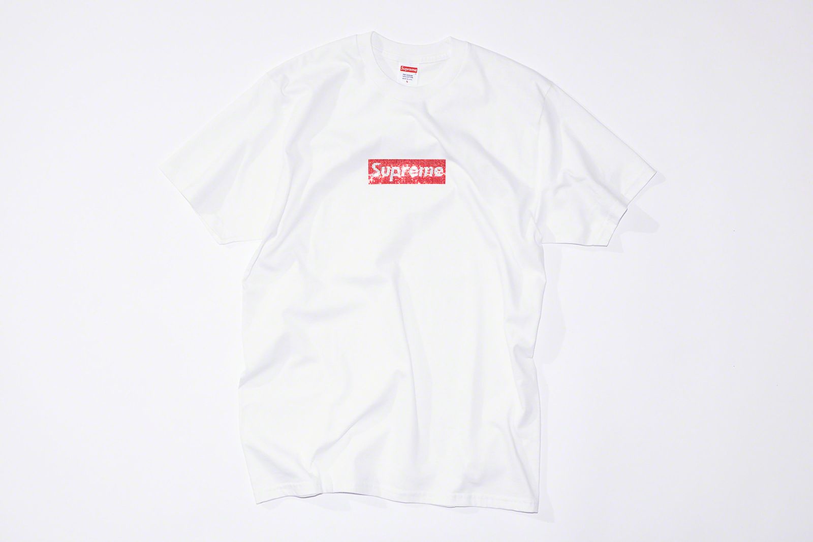 直営通販サイトです Supreme Tシャツ Swarovski Tシャツ/カットソー(半袖/袖なし)