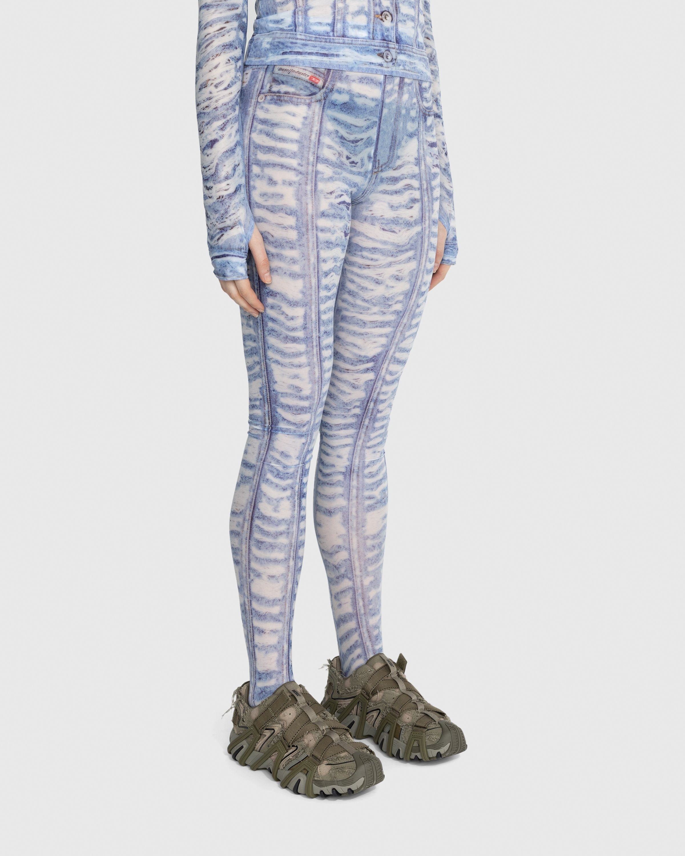 Legging a outlet trou