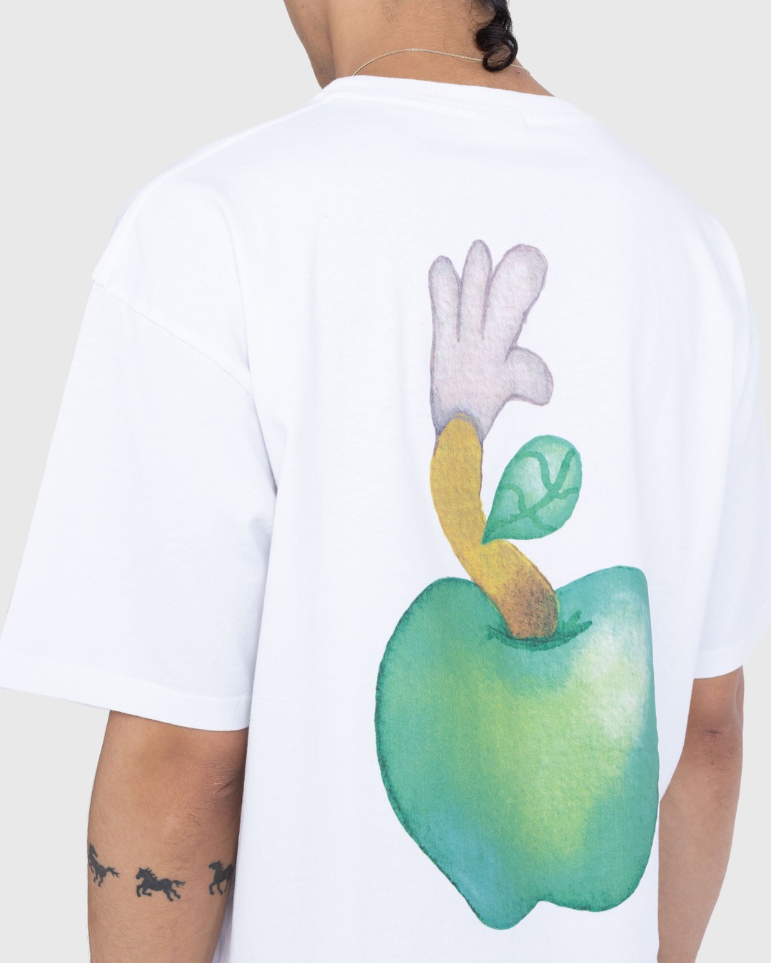 NTS x Highsnobiety – Apple T-Shirt White - Tops - White - Image 6