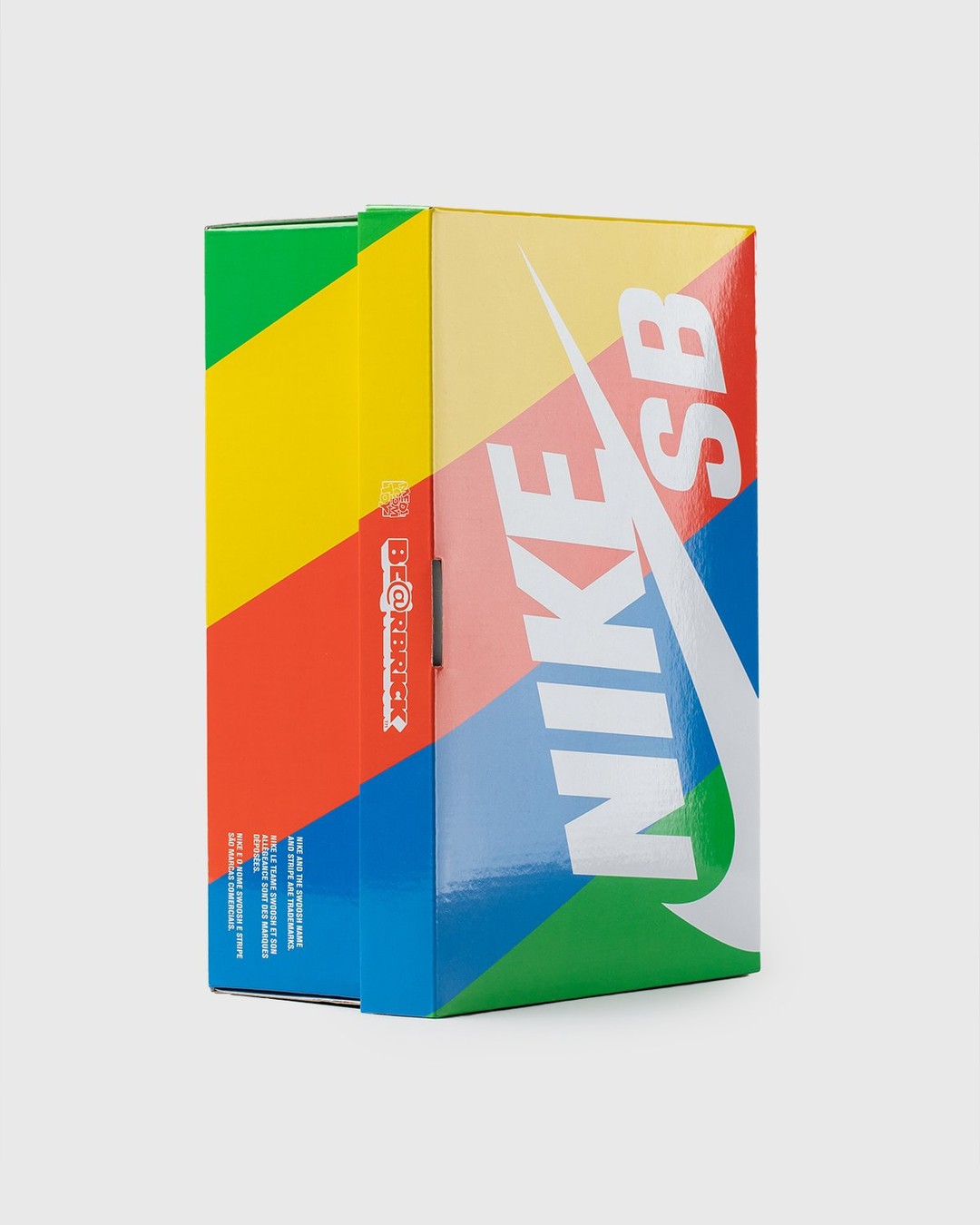 Medicom – Be@rbrick Nike SB 2020 400% and 100% Set White - Toys - White - Image 7
