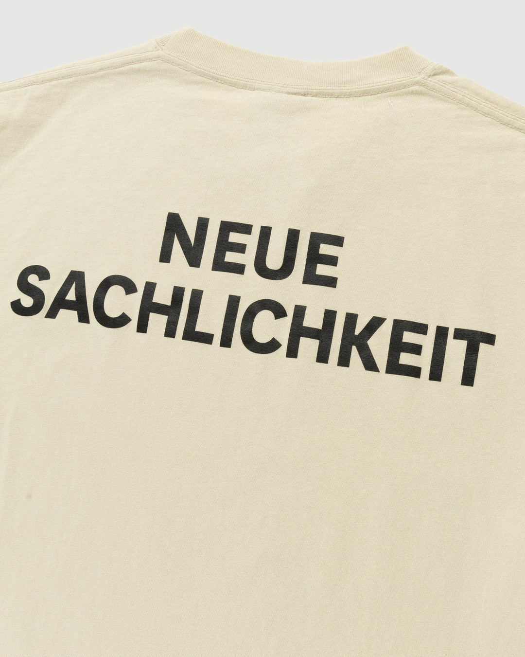 Neue Nationalgalerie x Highsnobiety – BERLIN, BERLIN 3 New Objectivity T-Shirt Grey - T-Shirts - Grey - Image 3