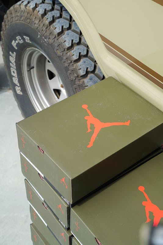 nike jordans womens orange