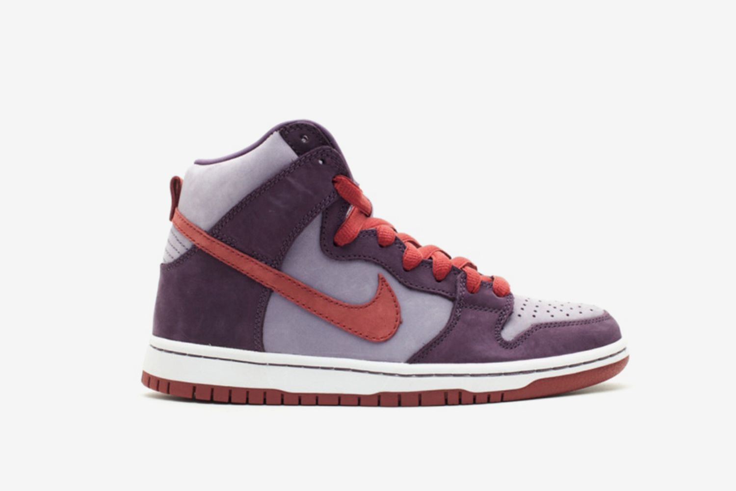 Shop Two New Nike Dunk Sneakers at StockX Now