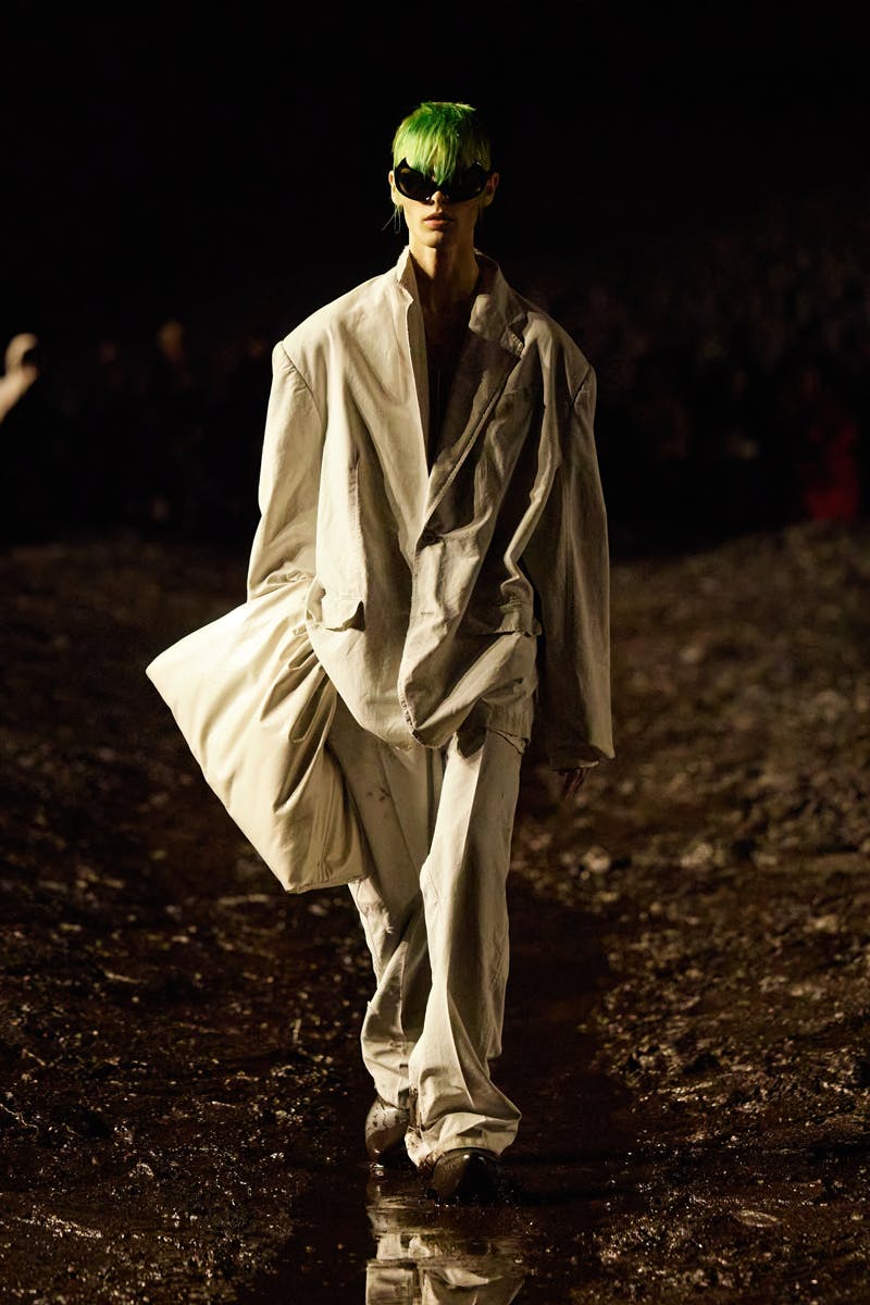 balenciaga-ss23-runway-show-collection-52