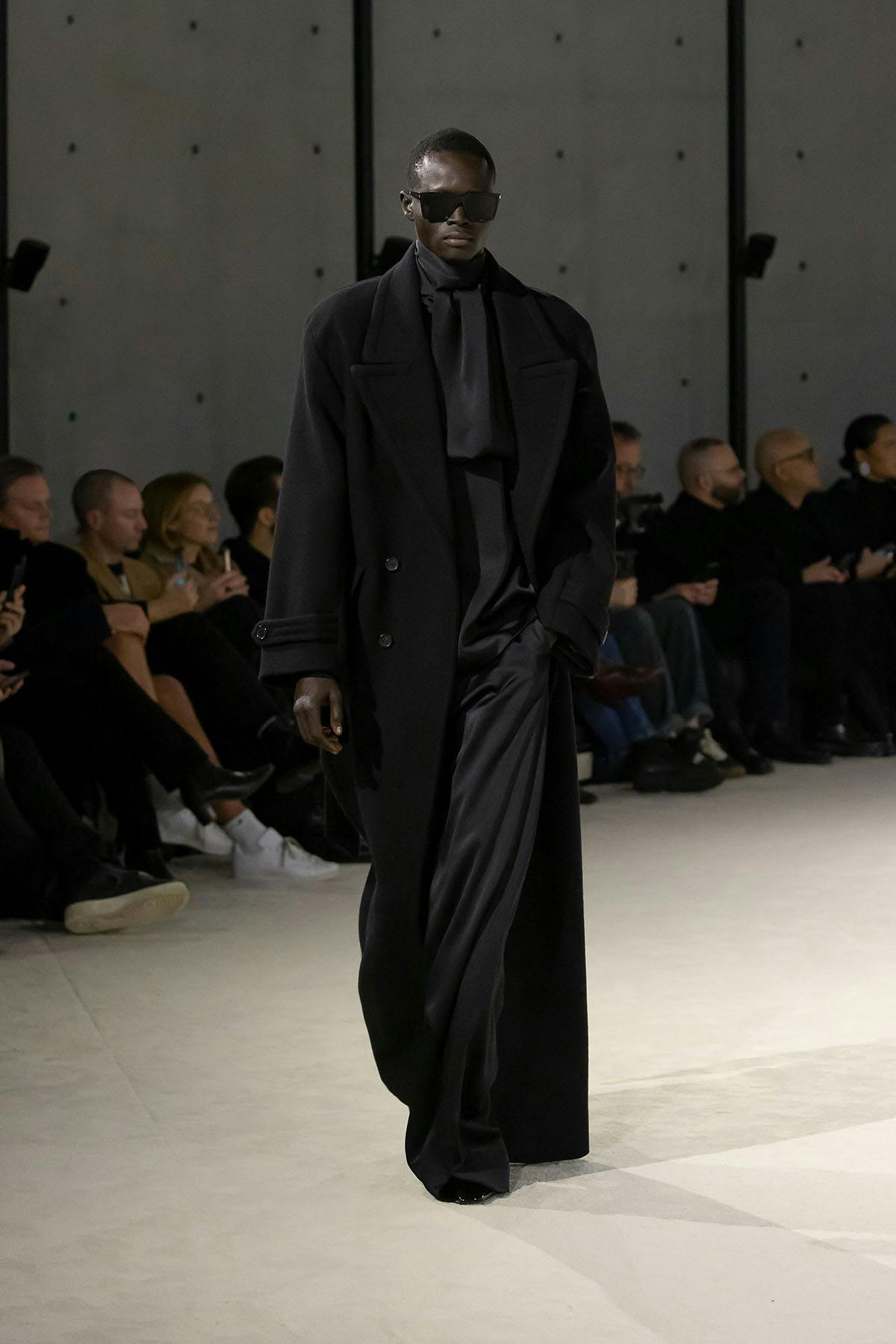 saint-laurent-fall-2023-menswear-31