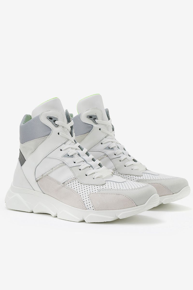 iceberg-sneaker-urban-trek-runner-punk-pop-culture-pre-fall-2019-3