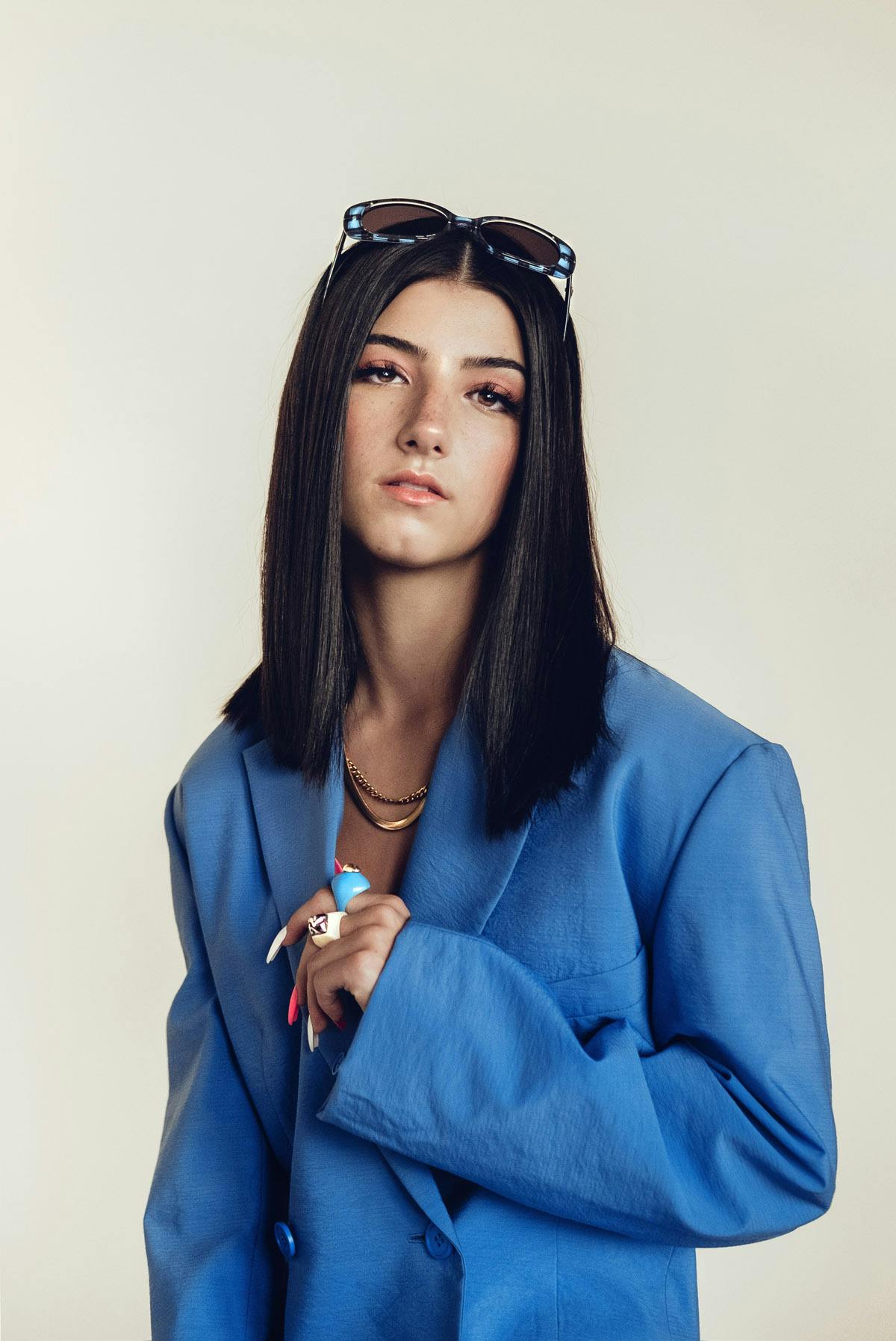 Sunglasses CRAP EYEWEAR Blazer CHRISTIAN WIJNANTS Necklace ELLIE VAIL Rings LA MANSO