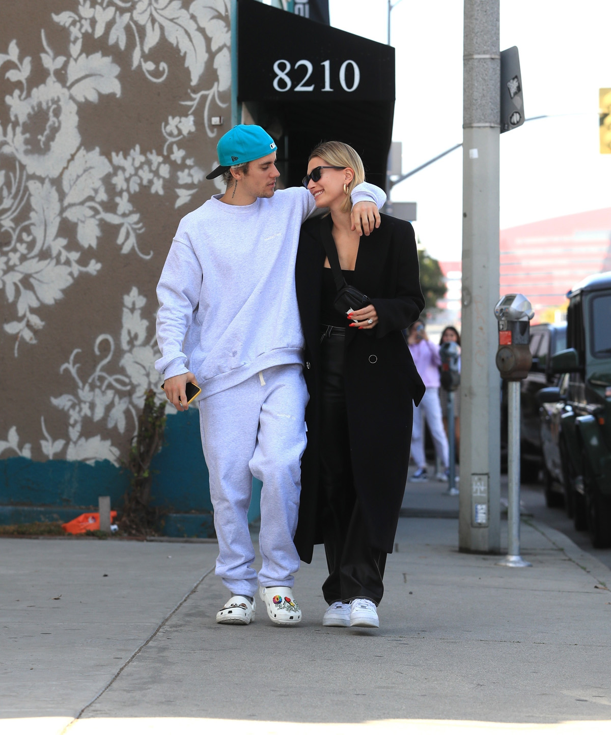 Justin Bieber and Hailey Bieber indulge in PDA while out shopping!