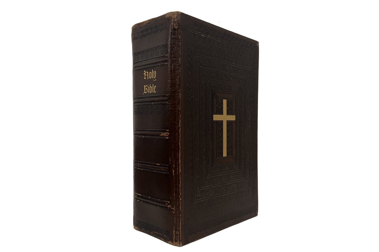 julia-fox-bible-bag-0003