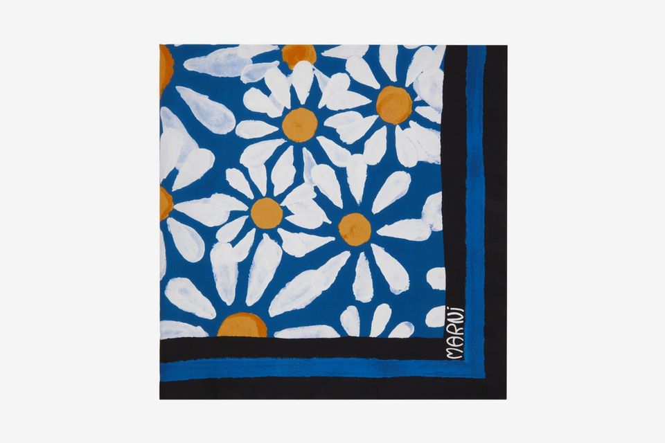 The Best Silk Scarves For Summer 2022