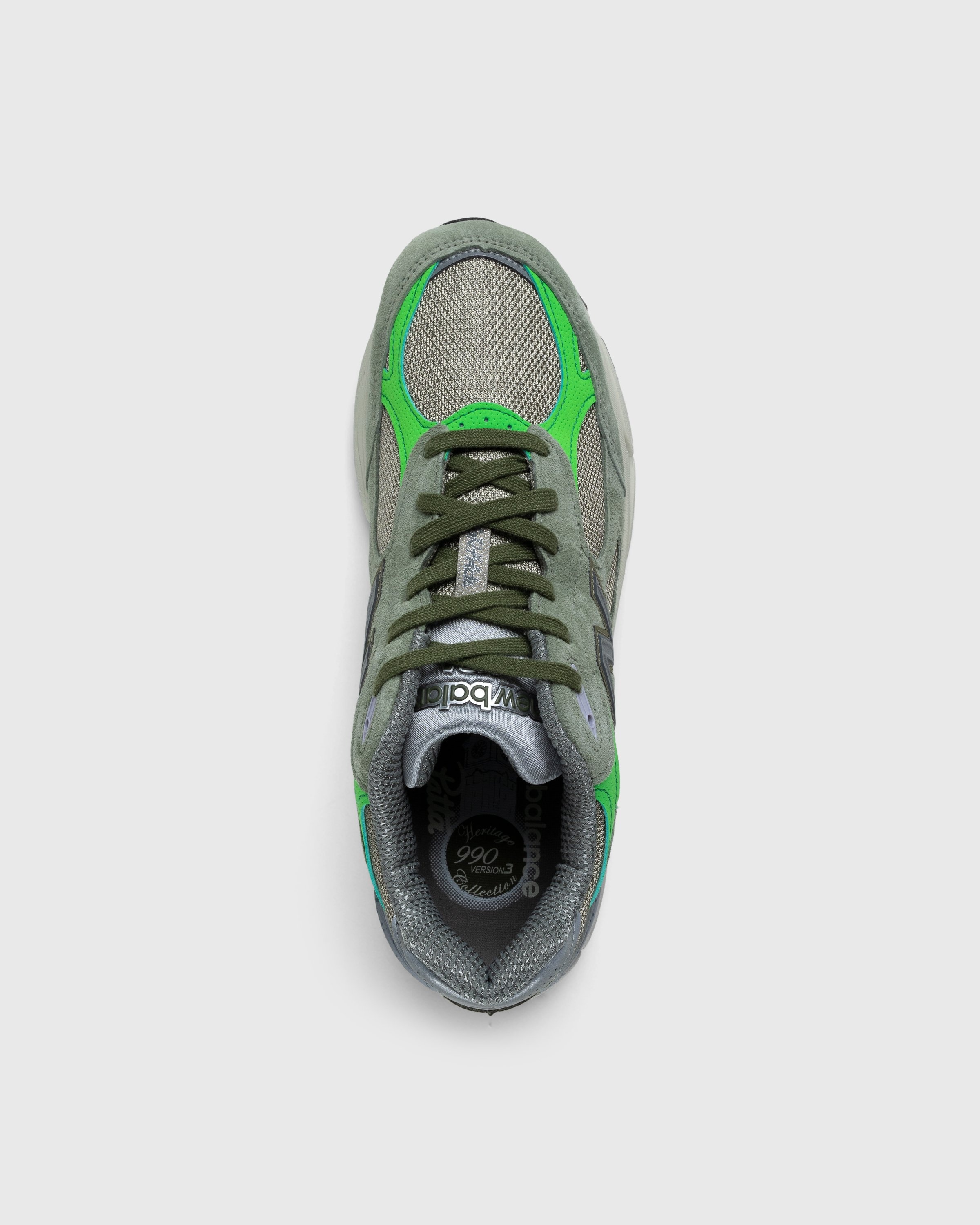 Patta x New Balance – M990PP3 Made in USA 990v3 Olive/White Pepper - Sneakers - Green - Image 5