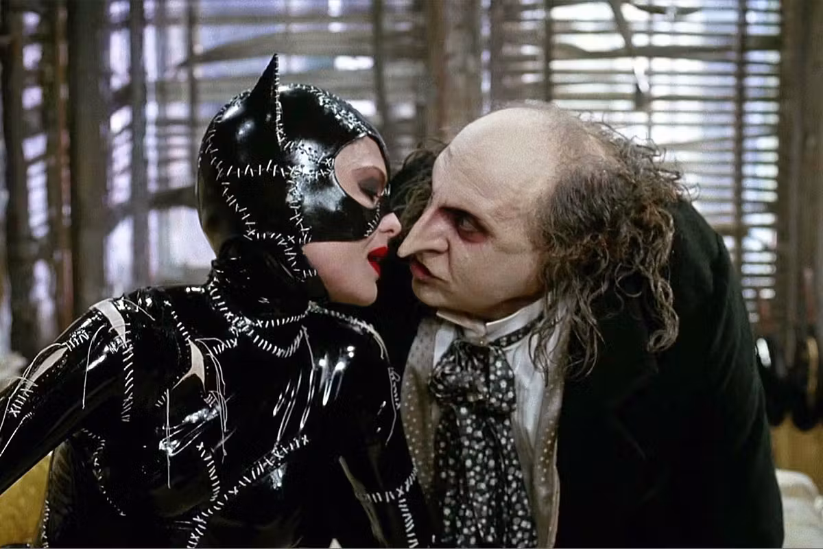 colin-farrell-penguin-batman-danny-devito-01