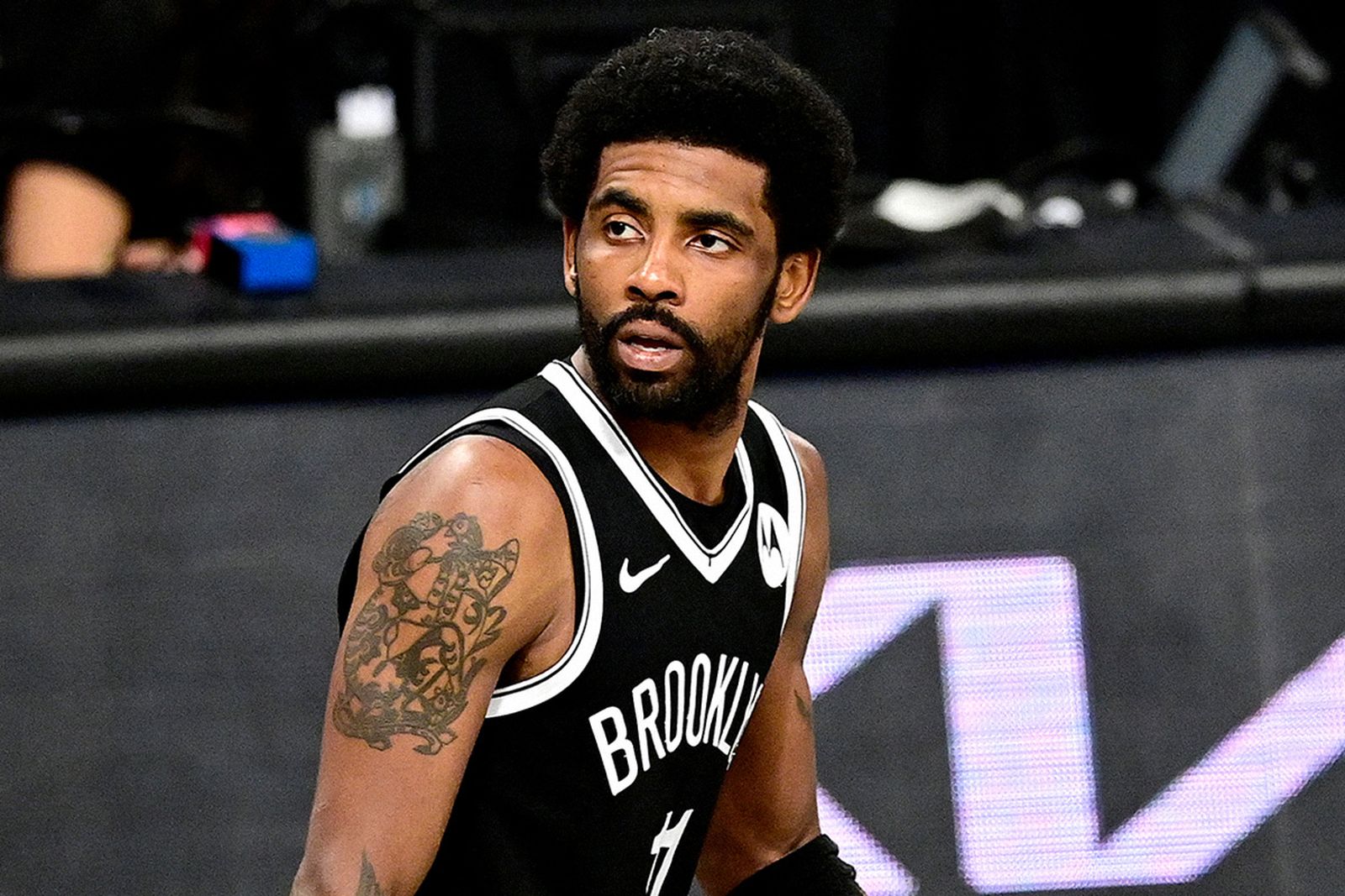 alone fuzzy reservoir Kyrie Irving Thinks His New Nike Signature Shoe Is Trash