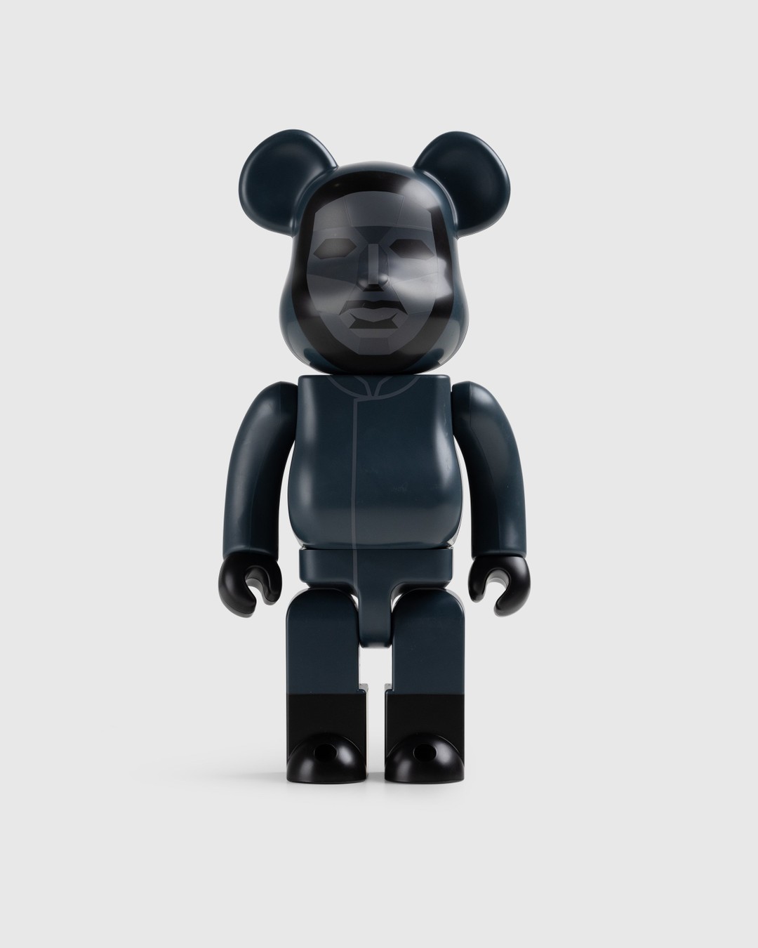 Medicom – Be@rbrick Squid Game Frontman 1000% Multi - Art & Collectibles - Multi - Image 1