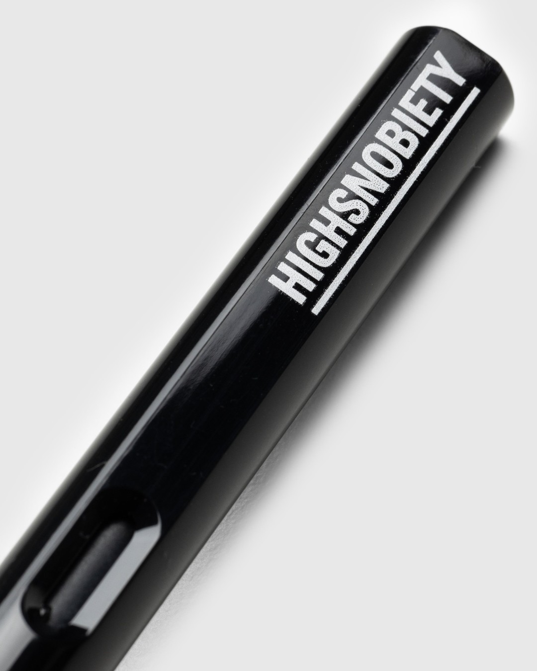 LAMY x Highsnobiety – Fountain Pen Black - Lifestyle - Black - Image 3