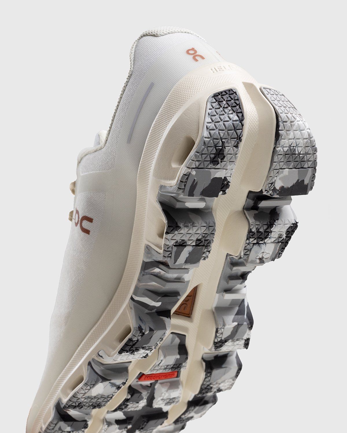 Loewe x On – Women's Cloudventure Gradient Grey - Sneakers - Grey - Image 5