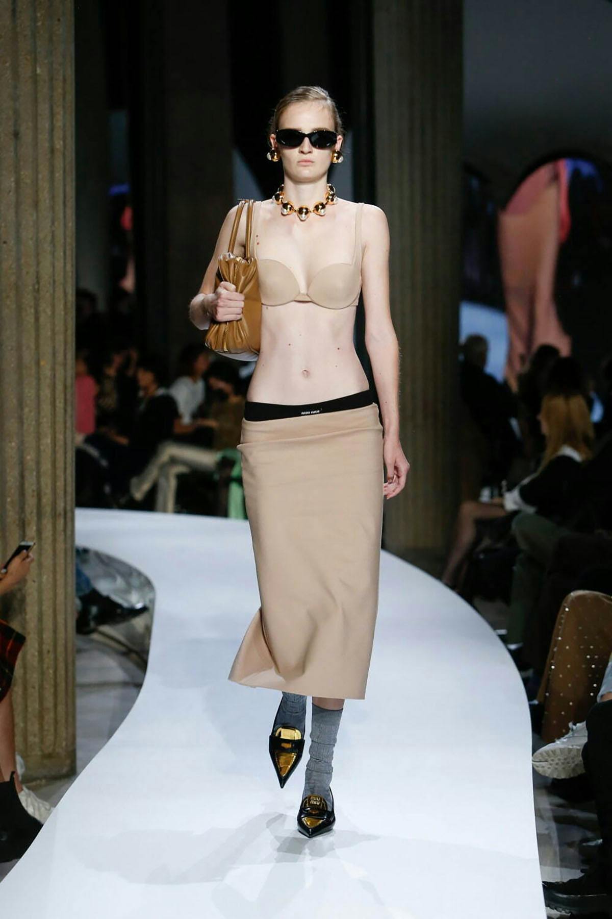 miu-miu-ss22-collection-27