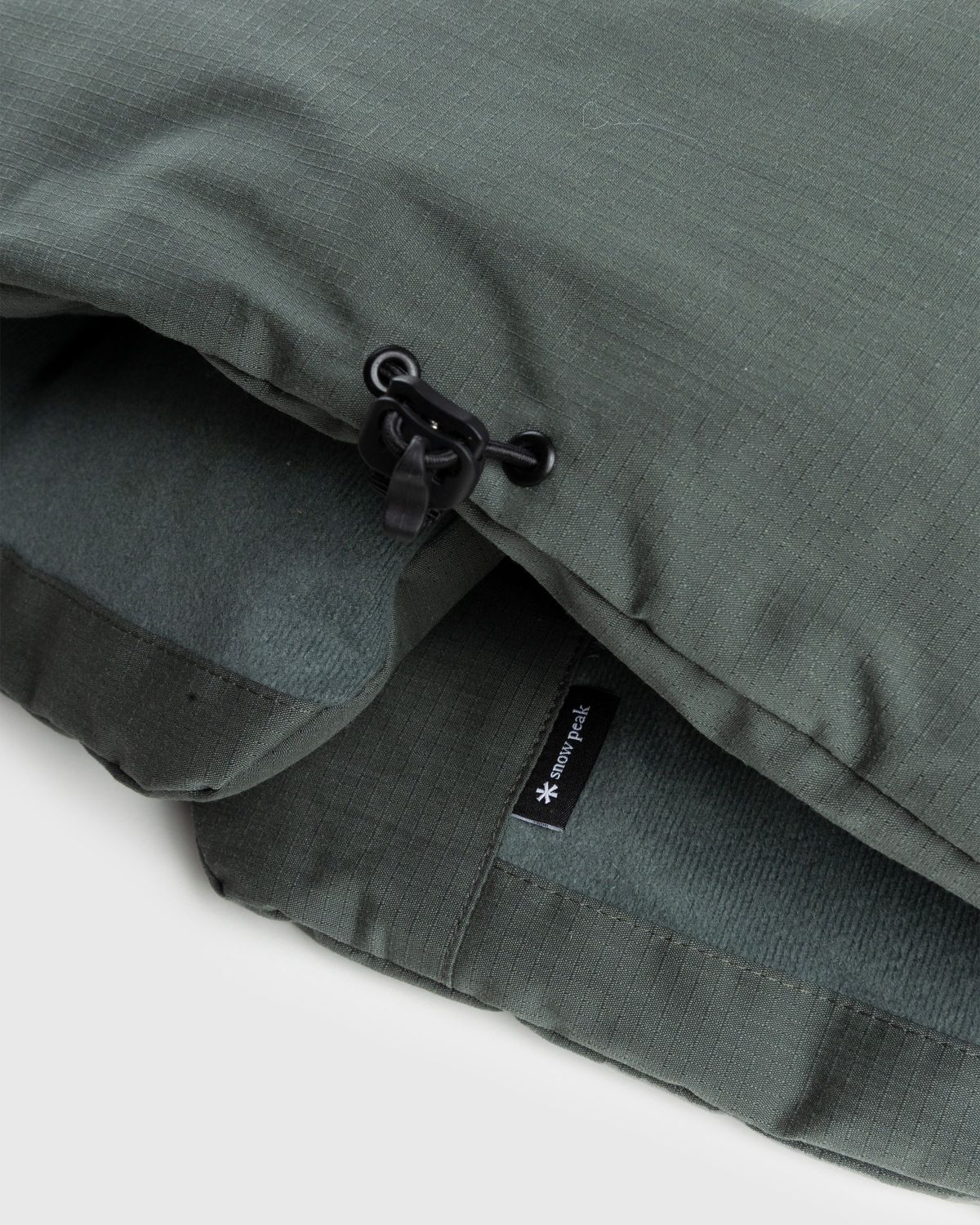 Snow Peak – Fire-Resistant 2 Layer Down Neck Warmer Forest Green - Scarves - Green - Image 5