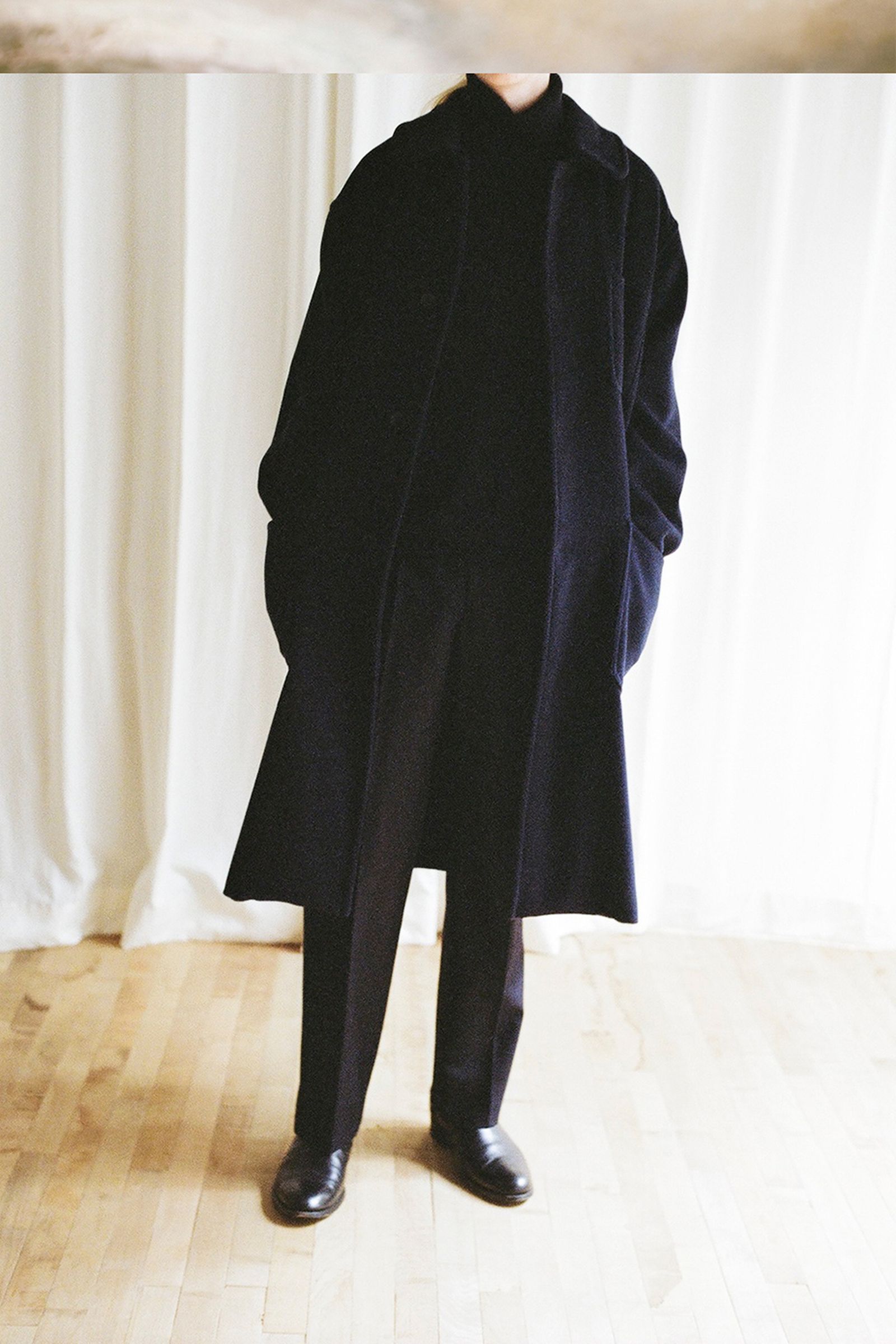 comoli-fall-winter-2022-japan-clothing (24)