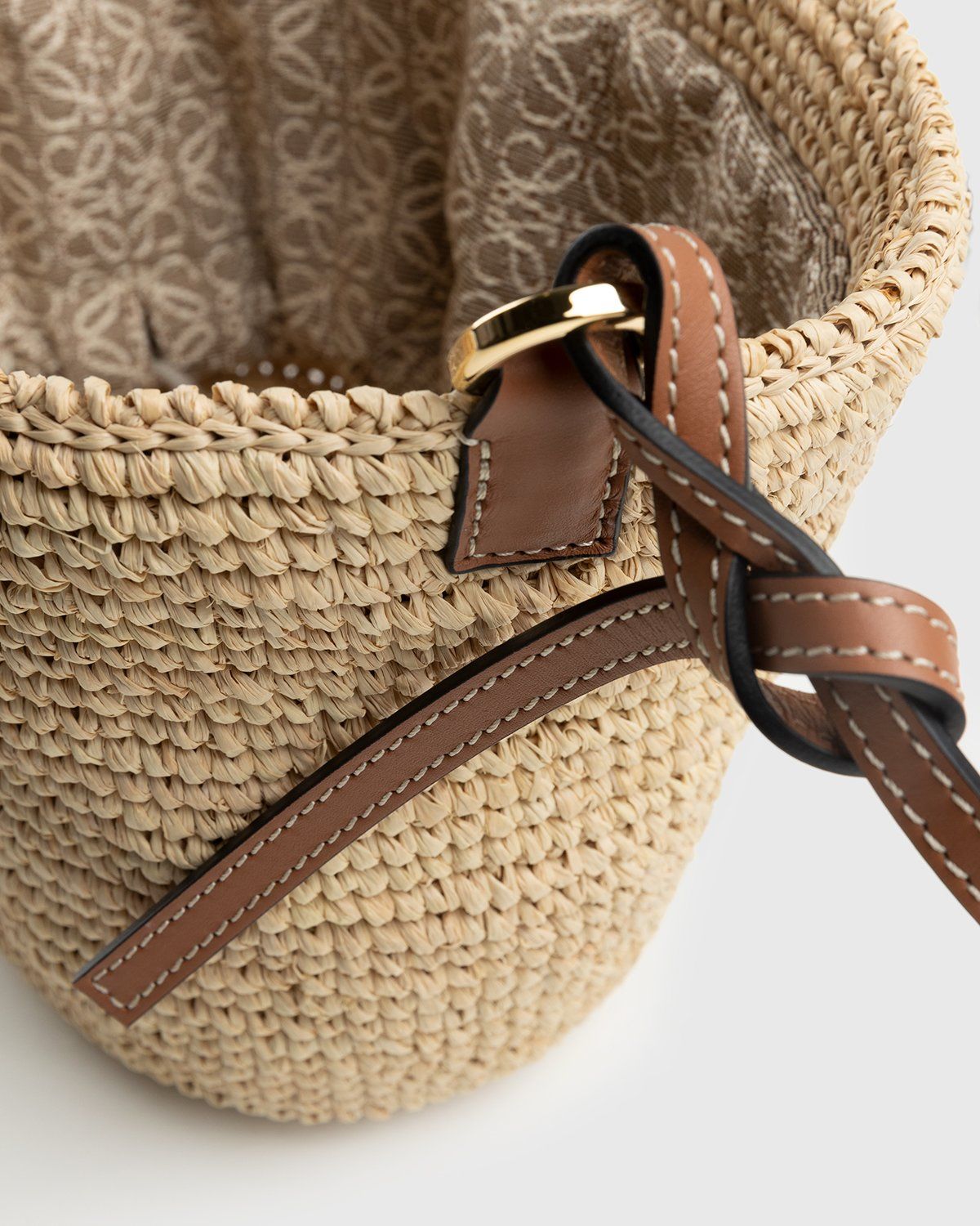 Paulas Ibiza Pochette Raffia Tote in Beige - Loewe