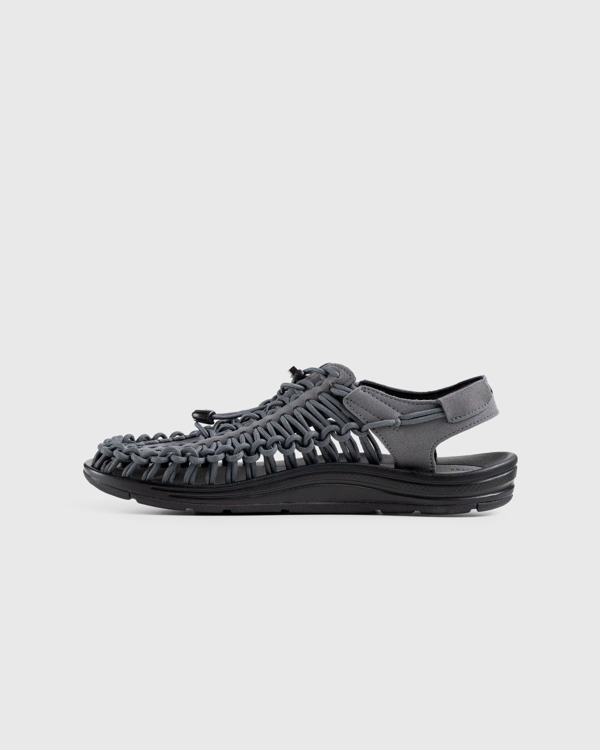 Keen – Uneek Magnet/Black - Sandals & Slides - Grey - Image 2