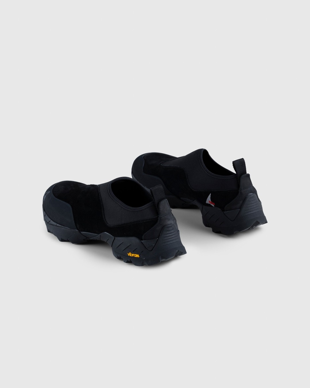 Black nike slip ons sales