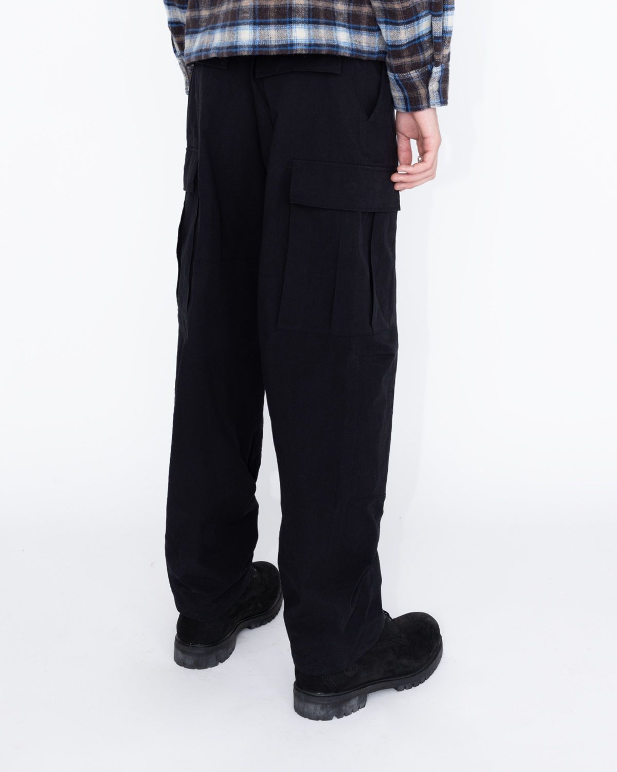 Highsnobiety HS05 – Re-Inforced Nylon Cargo Trouser Black - Pants - Black - Image 4