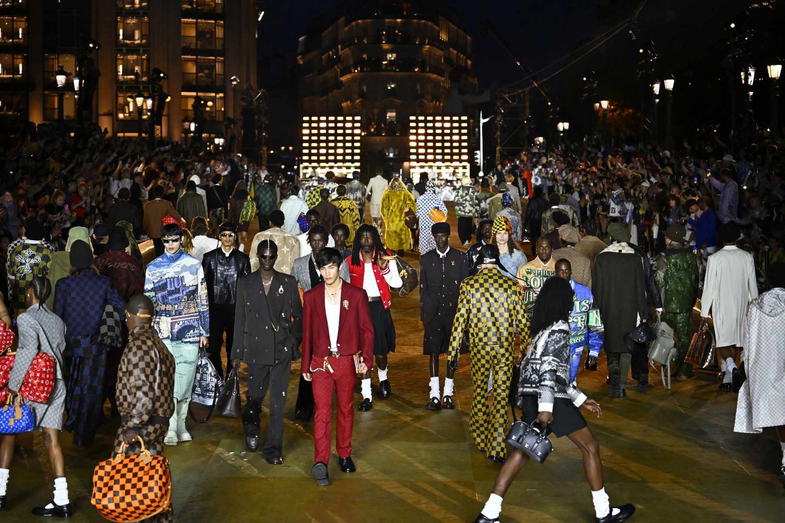 Louis Vuitton: Runway - Paris Fashion Week - Menswear Spring/Summer 2024