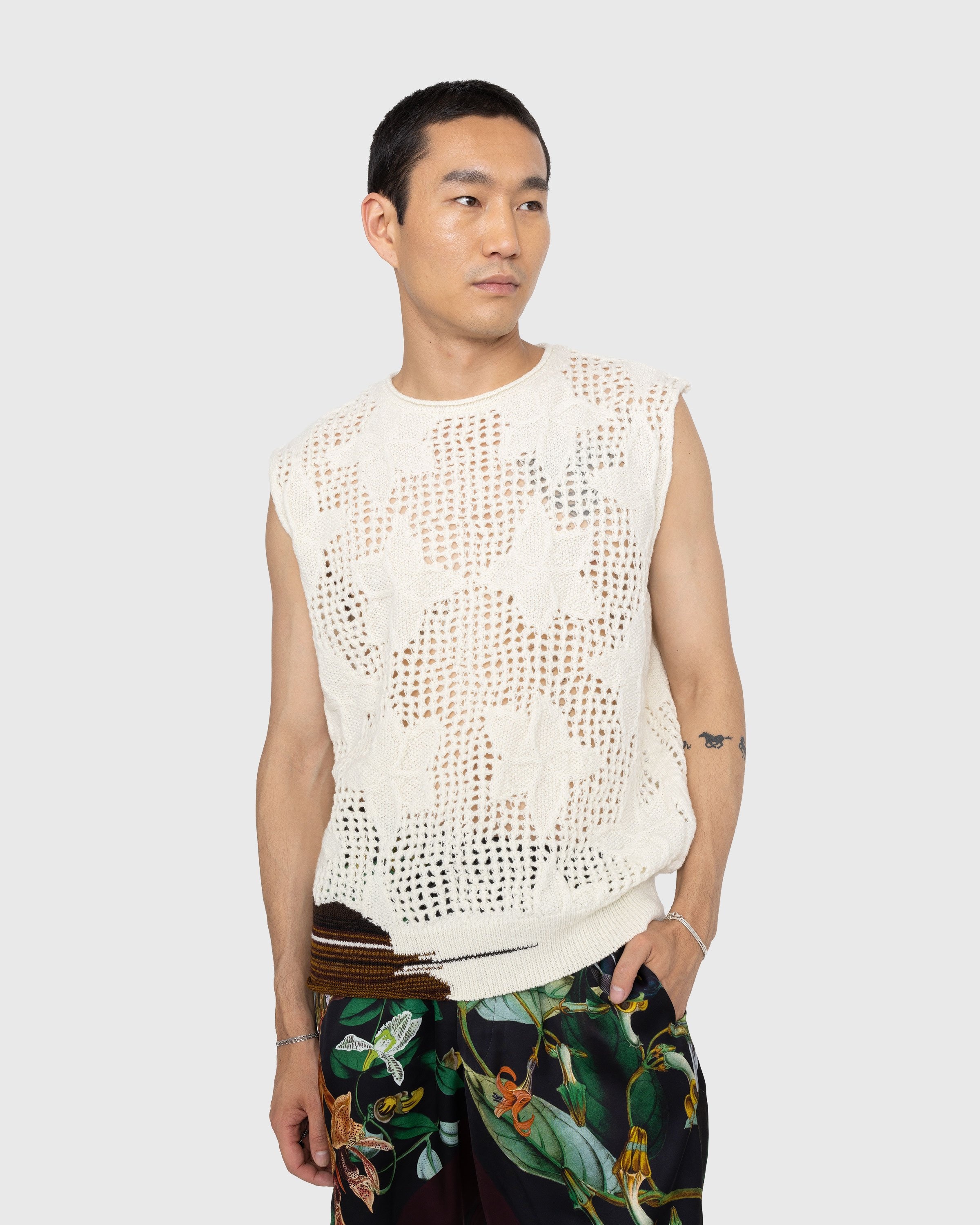 Dries van Noten – Meddo Knit Sweater Vest Ecru | Highsnobiety Shop