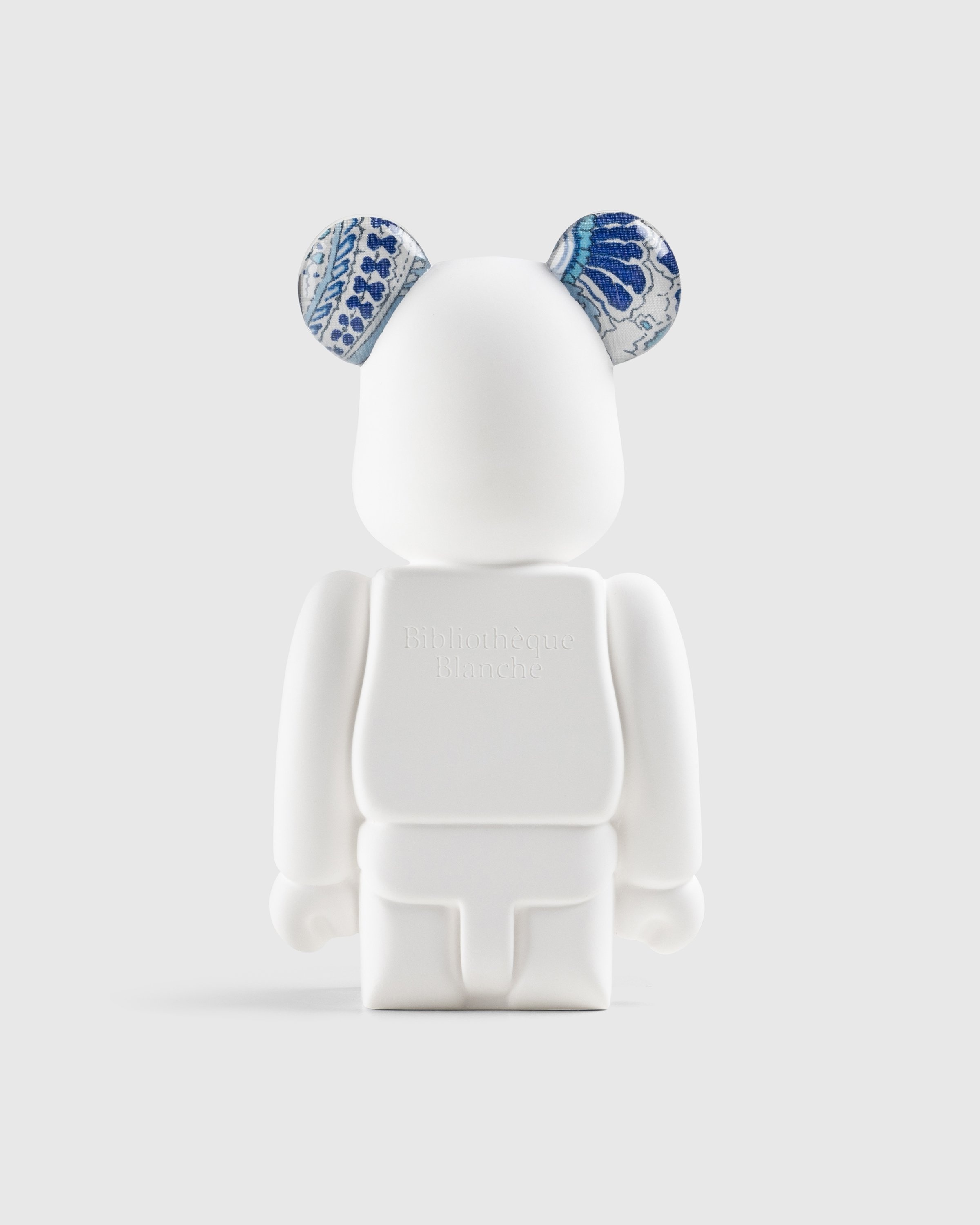 Medicom – Be@rbrick Aroma Ornament No.0 Liberty Fabrics Abbey Road Blue - Ceramics - Blue - Image 2