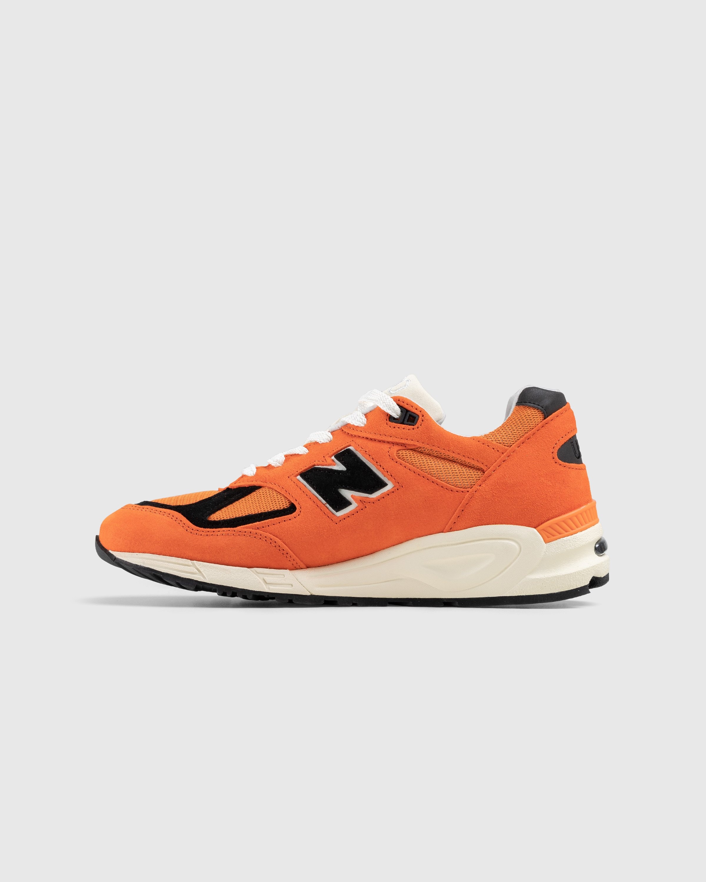 New Balance – M990AI2 Orange - Sneakers - Orange - Image 2