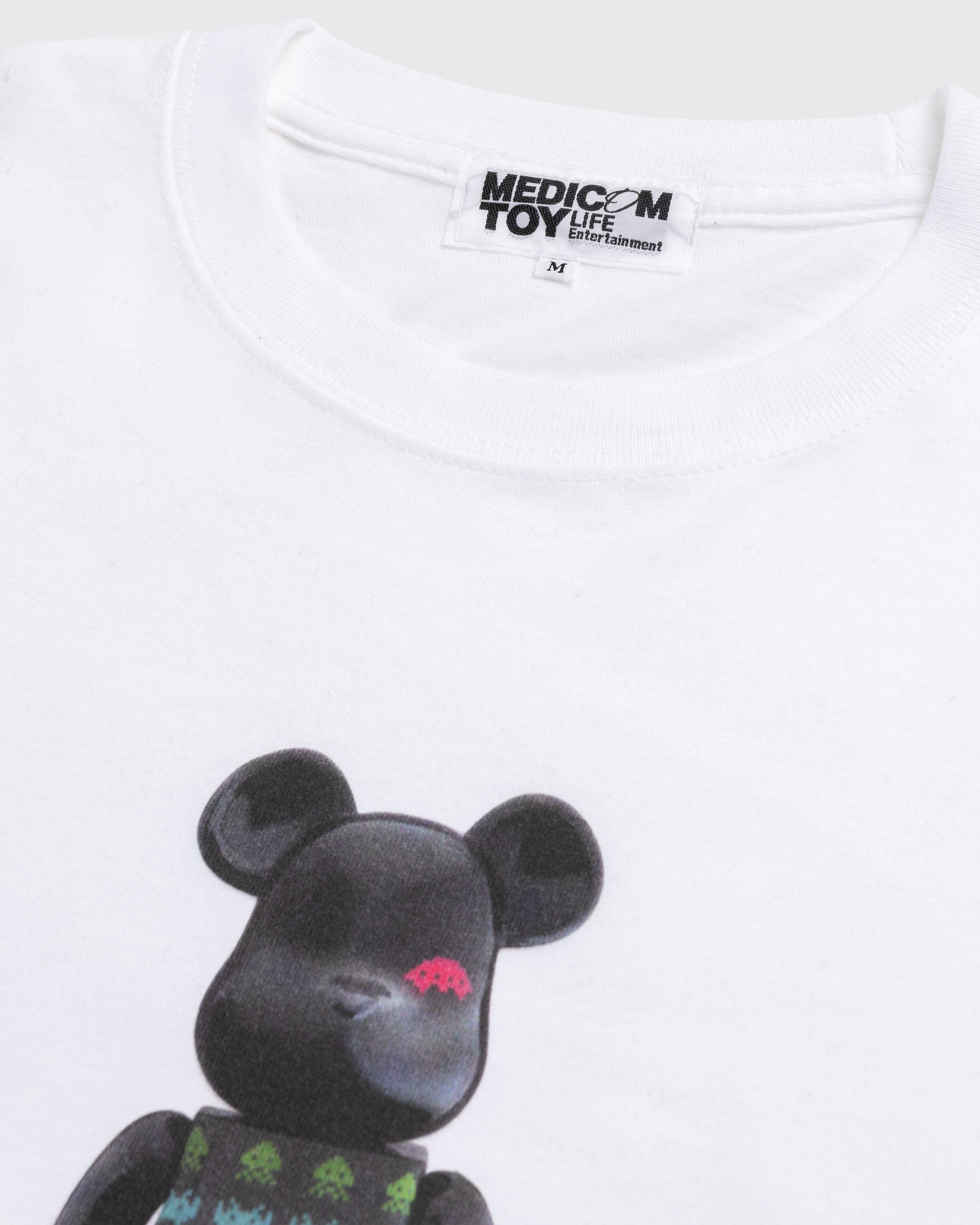 Medicom – Space Invaders Be@rtee White - Tops - White - Image 5