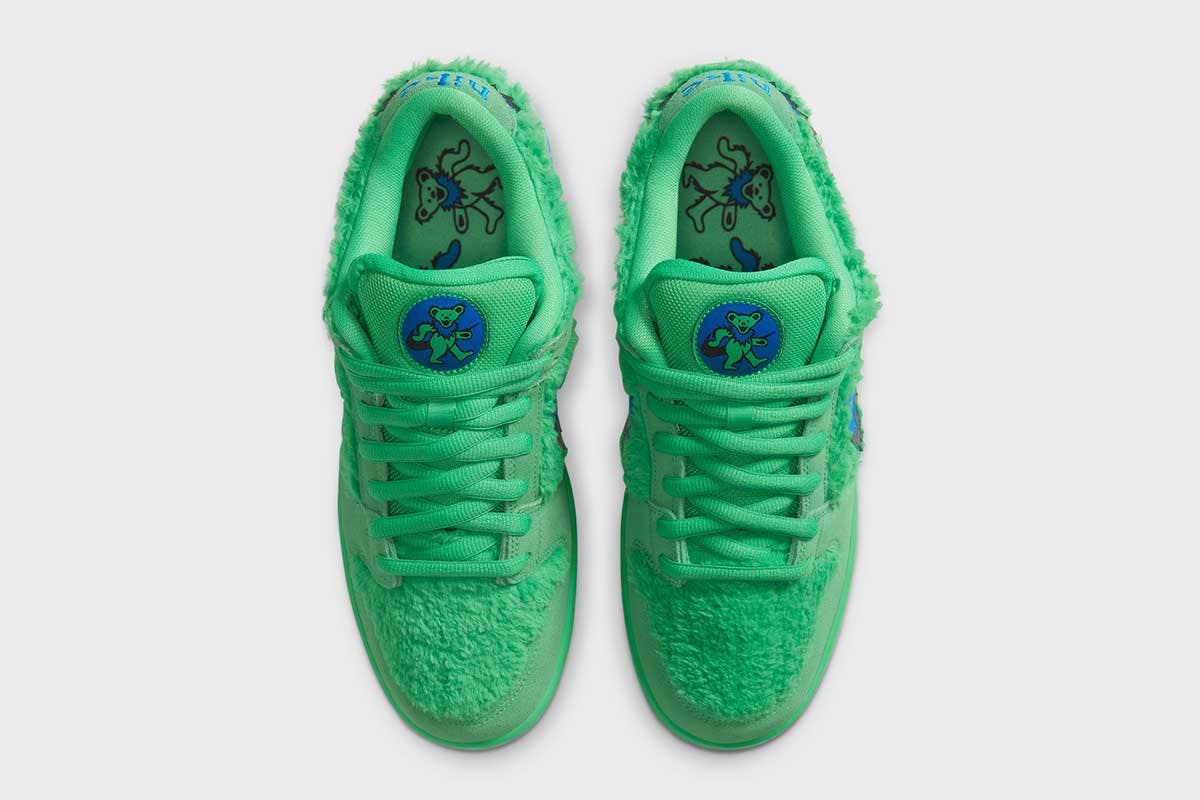 Nike SB Dunk Low "Grateful Dead"