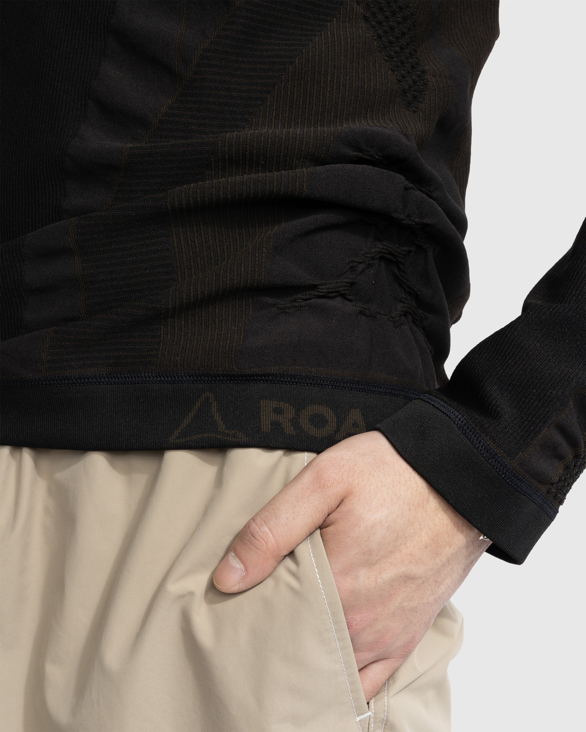 ROA – Half Zip 3D Knit Black - Knitwear - Black - Image 5