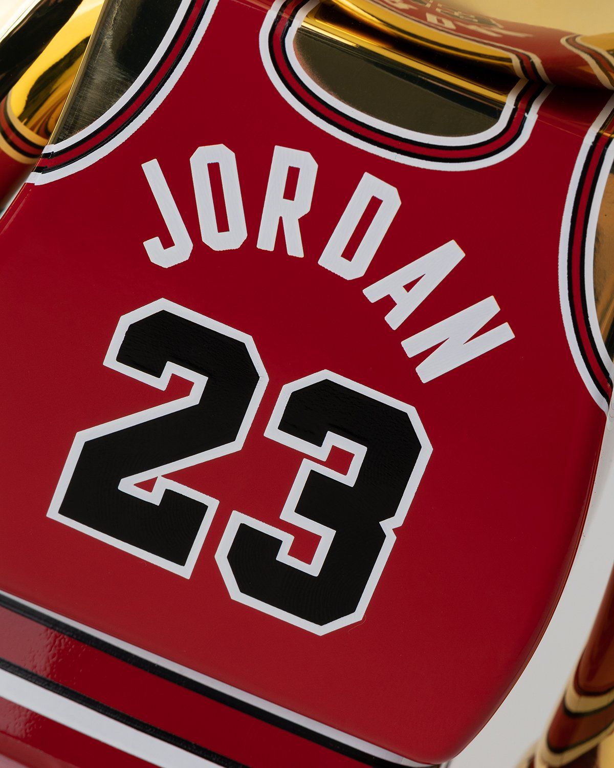Medicom – BE@RBRICK Michael Jordan 1985 ROOKIE JERSEY 1000% Red - Art & Collectibles - Multi - Image 6