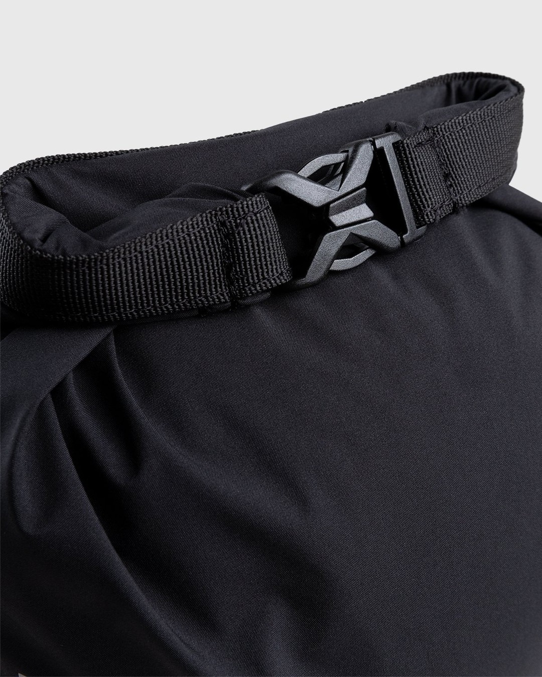 Jack Wolfskin x Highsnobiety – HS Sports Roll Sack Black - Bags - Black - Image 5