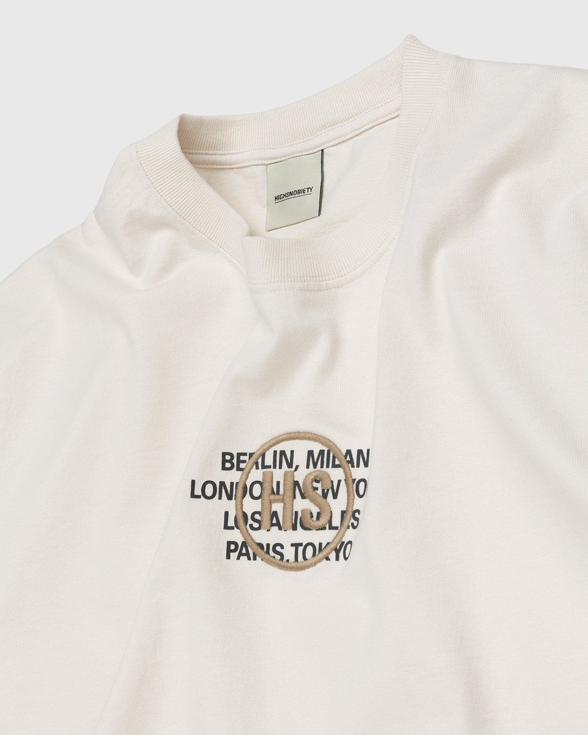 Highsnobiety – Logo T-Shirt Natural - T-shirts - Beige - Image 3