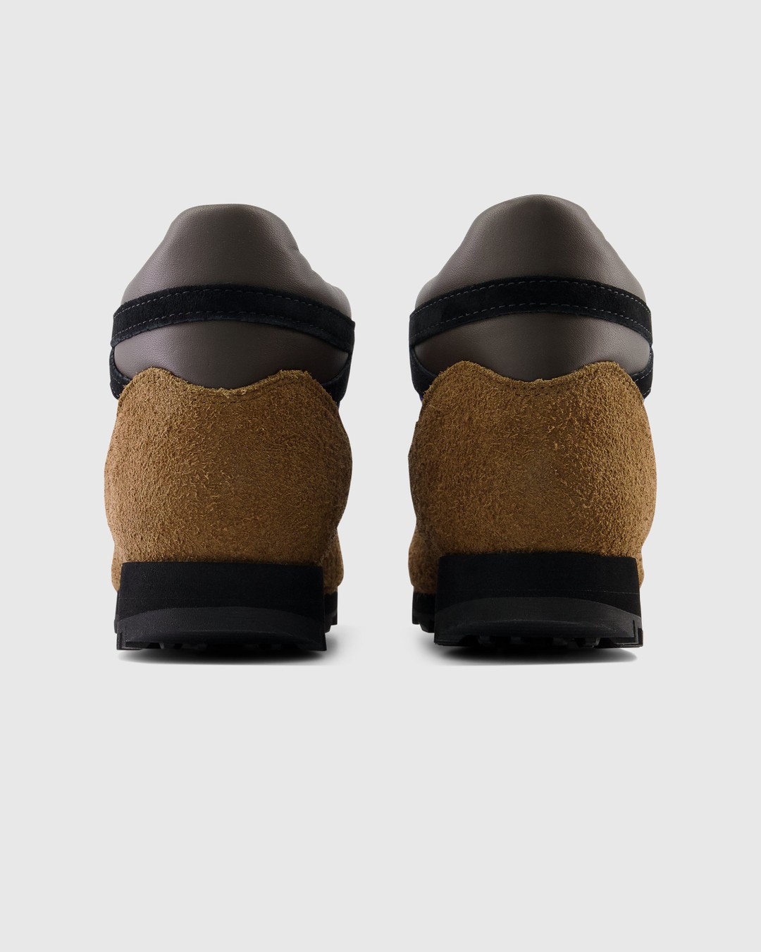 New Balance – URAINMI Rainier Dark Earth - Sneakers - Brown - Image 4